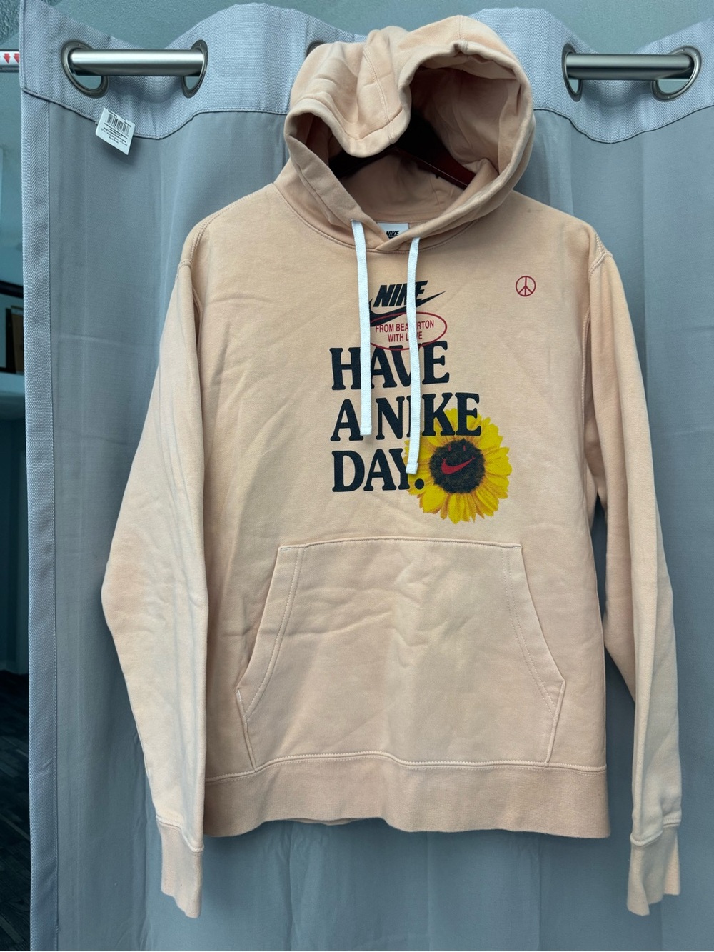 Nike Men’s Hoodie - Have a Nike Day Graphic - size Medium